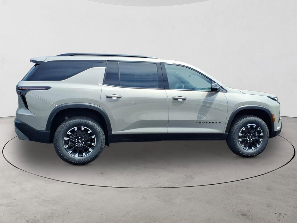 New 2026 Chevrolet Traverse Z71 w/ Enhanced Driving Package AWD/4WD image 4