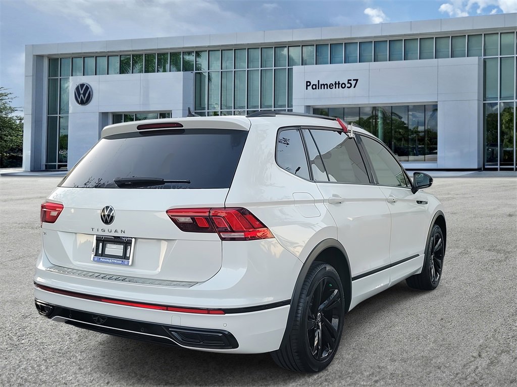 Certified 2024 Volkswagen Tiguan SE R-Line image 6