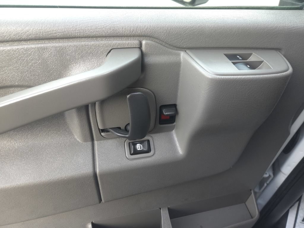 Used 2020 Chevrolet Express 3500 w/ Power Convenience Package RWD image 15
