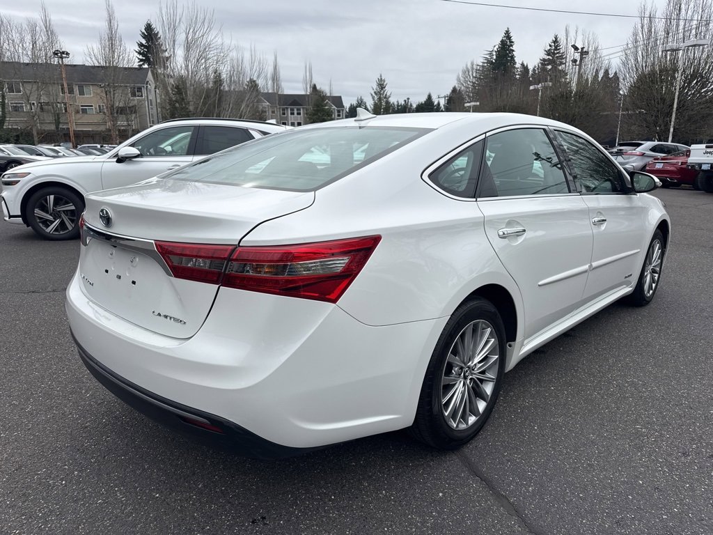 Used 2016 Toyota Avalon Limited image 7