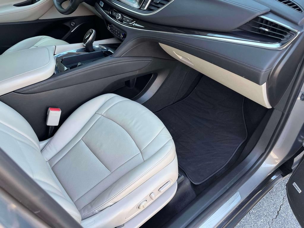 Certified 2018 Buick Enclave Premium w/ Experience Buick Package FWD image 23