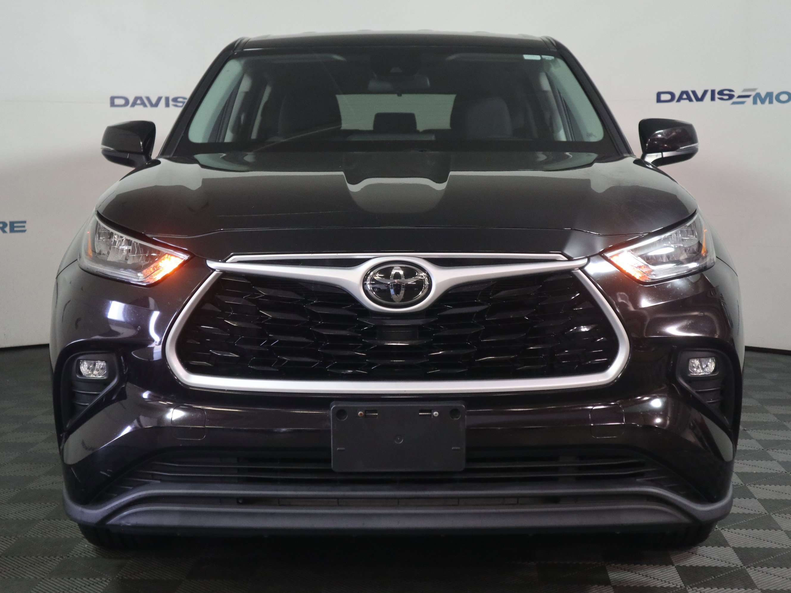 Used 2020 Toyota Highlander LE image 13