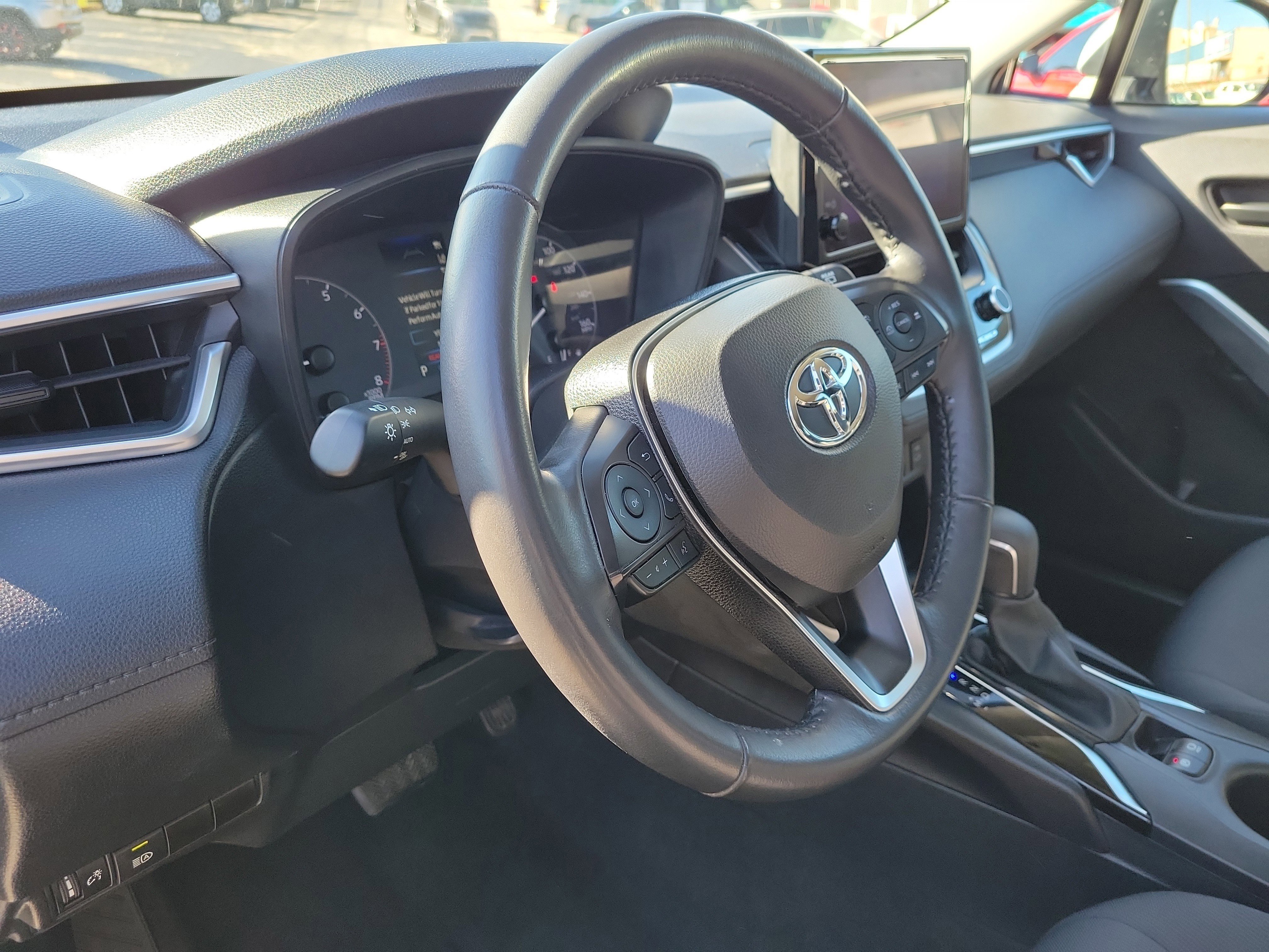 Used 2024 Toyota Corolla Cross LE image 18