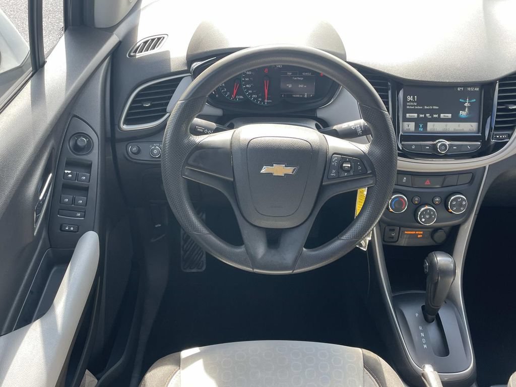 Used 2017 Chevrolet Trax LS FWD image 13