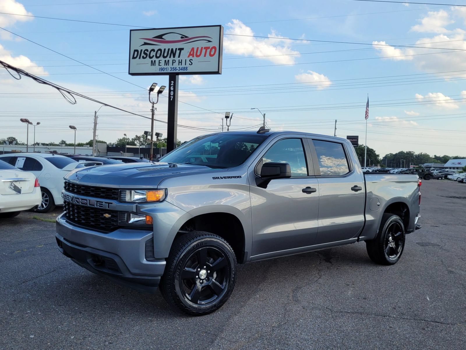 Used 2020 Chevrolet Silverado 1500 Custom w/ Custom Value Package AWD/4WD image 6