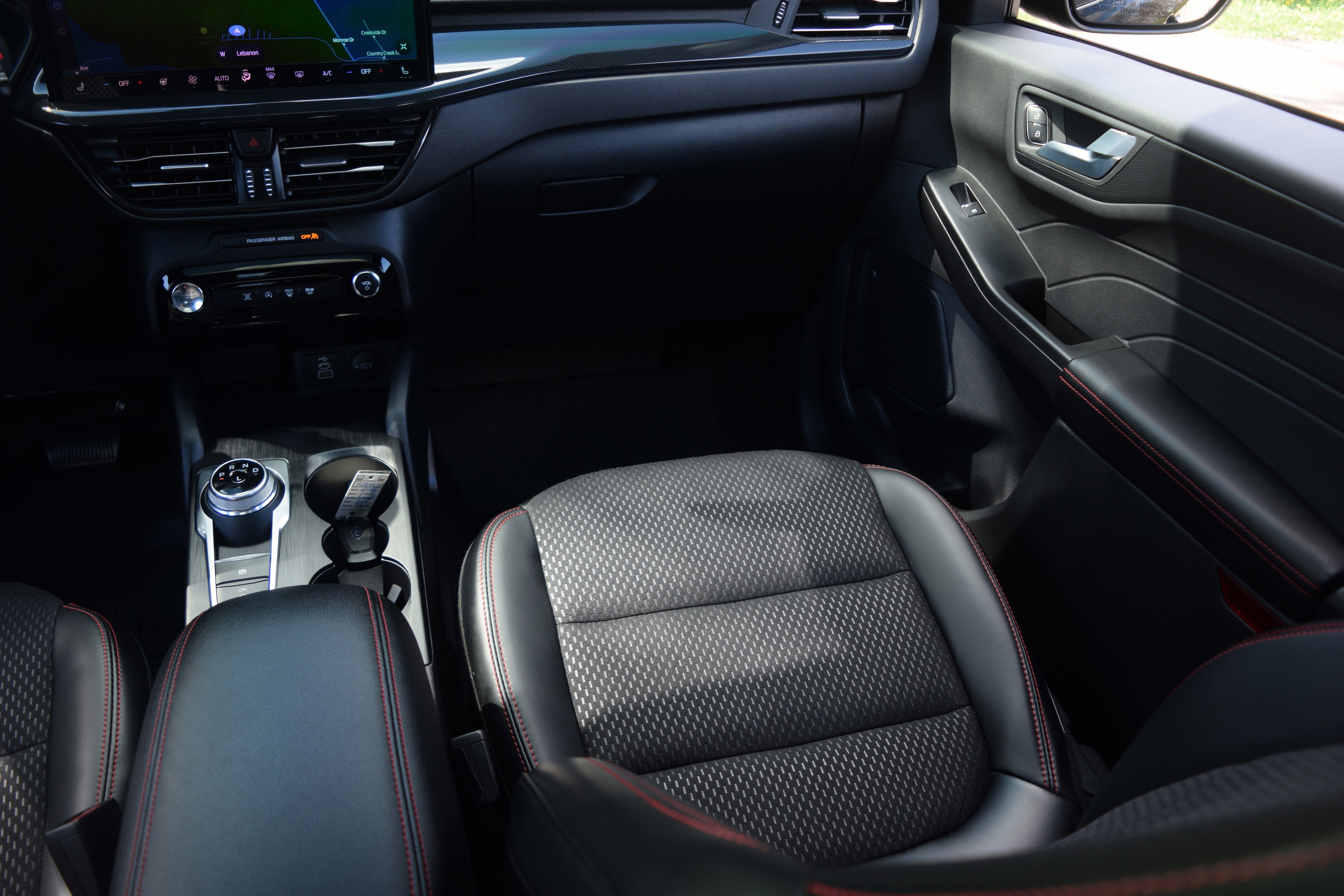 Used 2025 Ford Escape ST-Line w/ Tech Pack #1 image 14