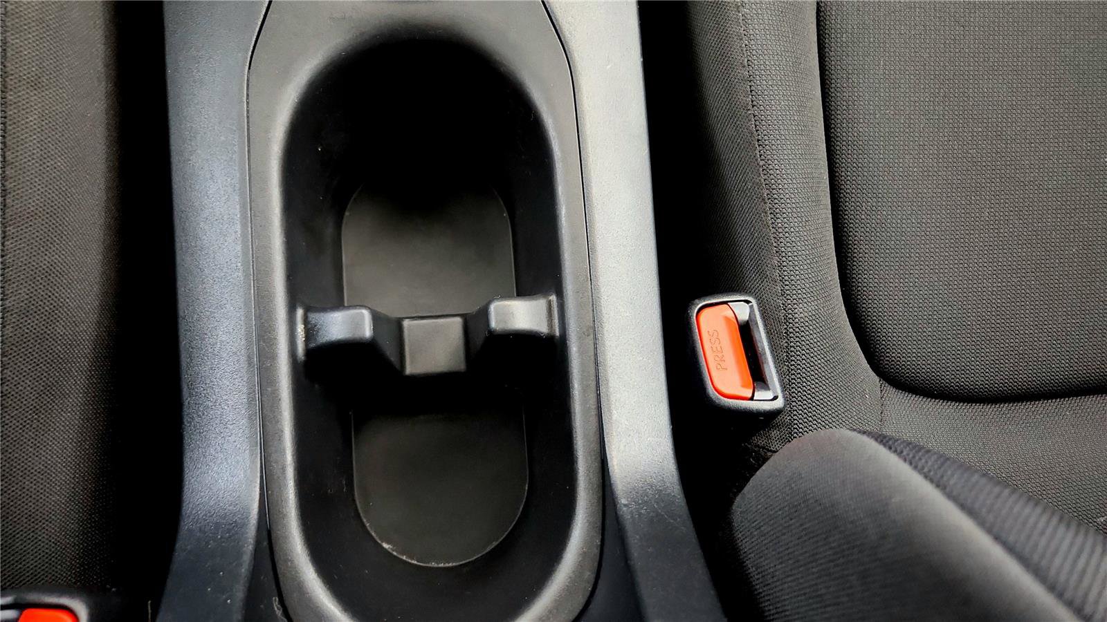 Certified 2023 Toyota Corolla Cross LE w/ Moonroof Package image 36