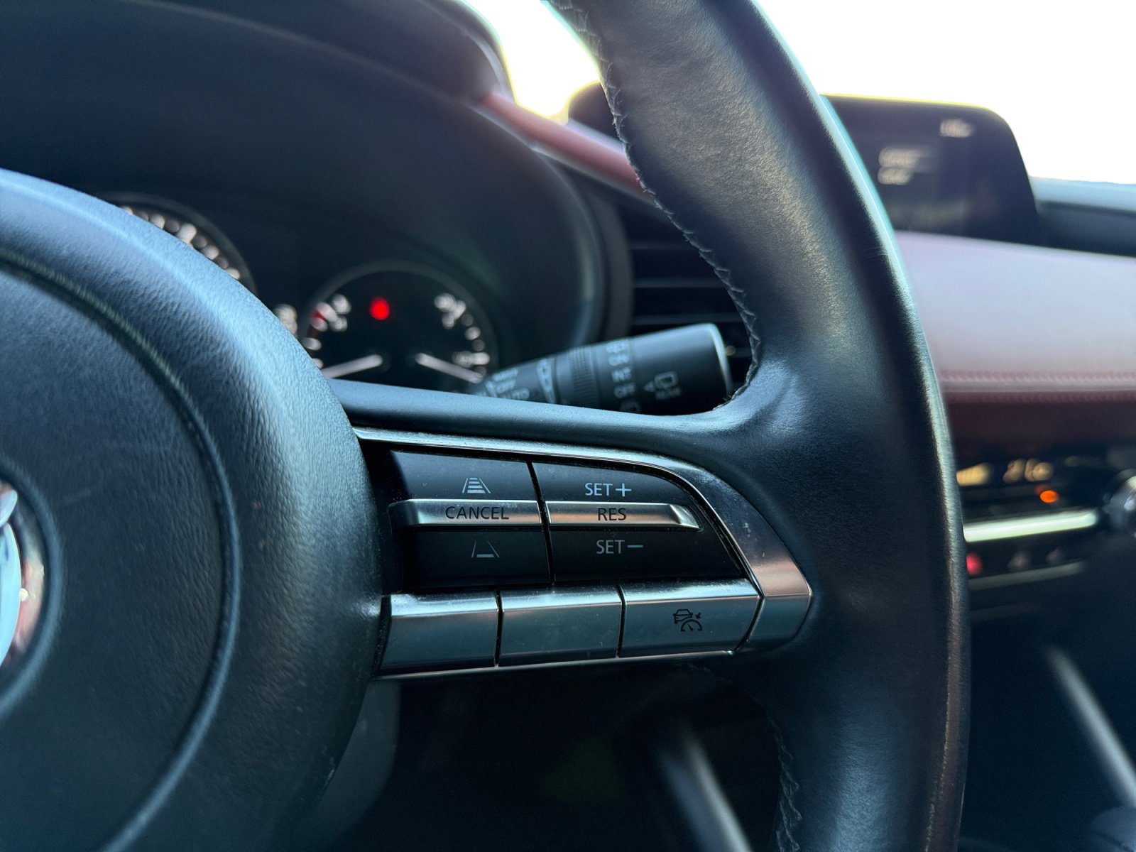 Used 2023 MAZDA MAZDA3 s image 13