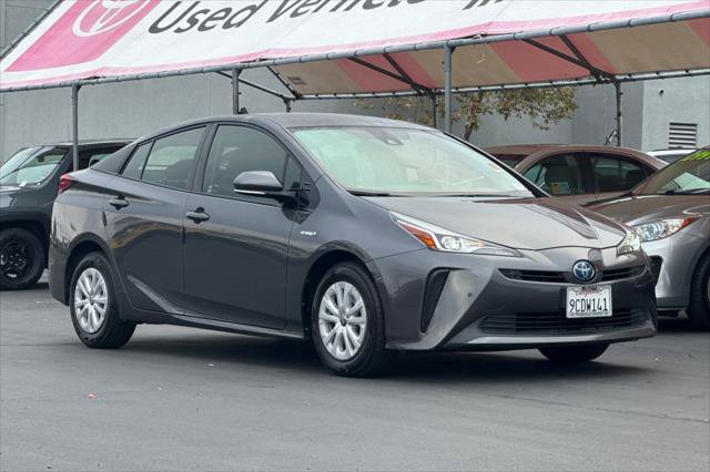 Certified 2020 Toyota Prius LE image 5