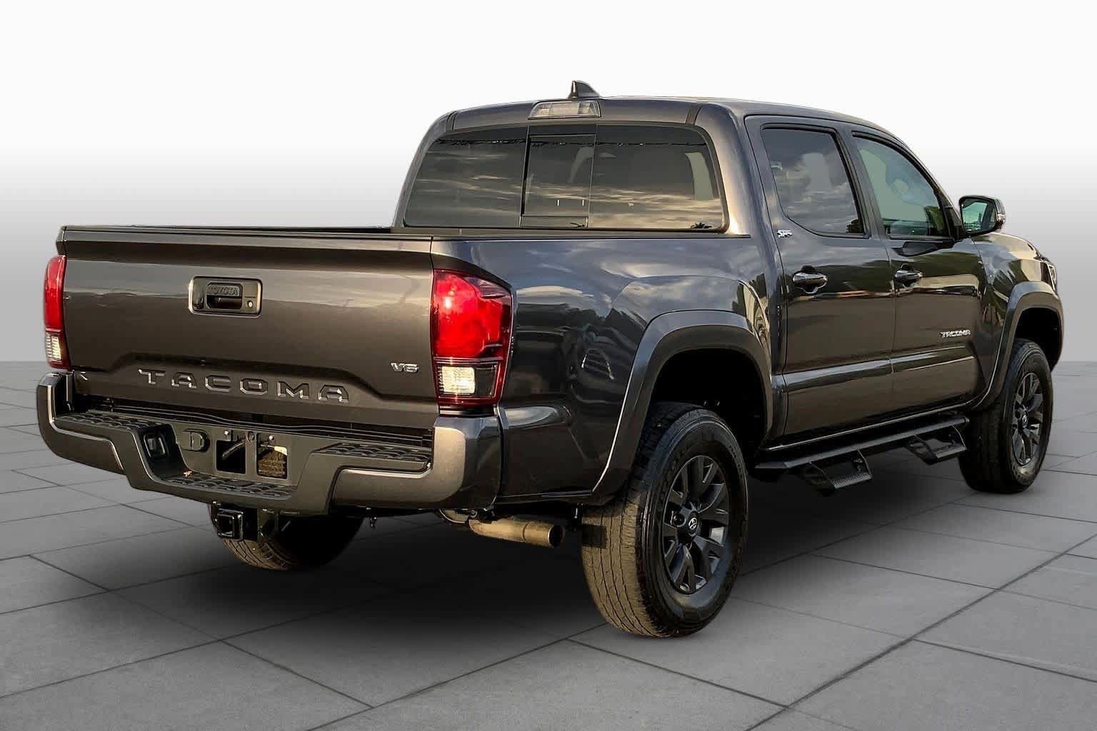 Used 2023 Toyota Tacoma SR5 w/ Technology Package image 13