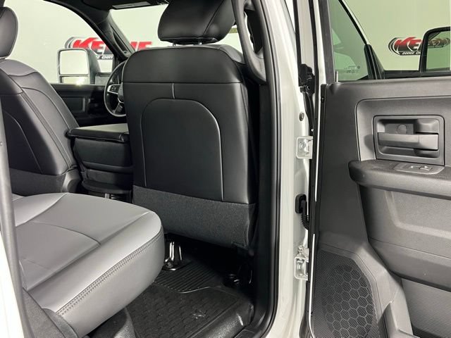 New 2026 RAM 5500 Tradesman w/ Chrome Appearance Group AWD/4WD image 24