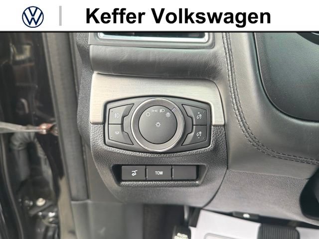 Used 2019 Ford Explorer Platinum AWD/4WD image 16