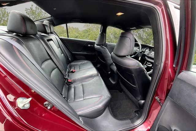 Used 2017 Honda Accord Sport Special Edition image 25