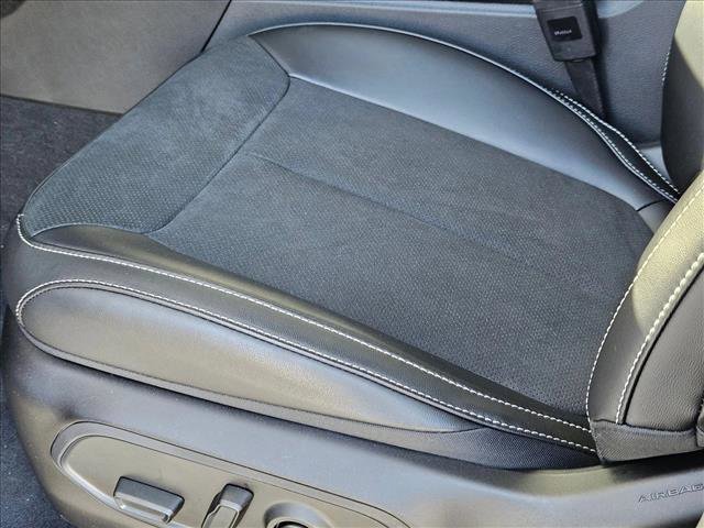 New 2025 Jeep Grand Cherokee Laredo image 4