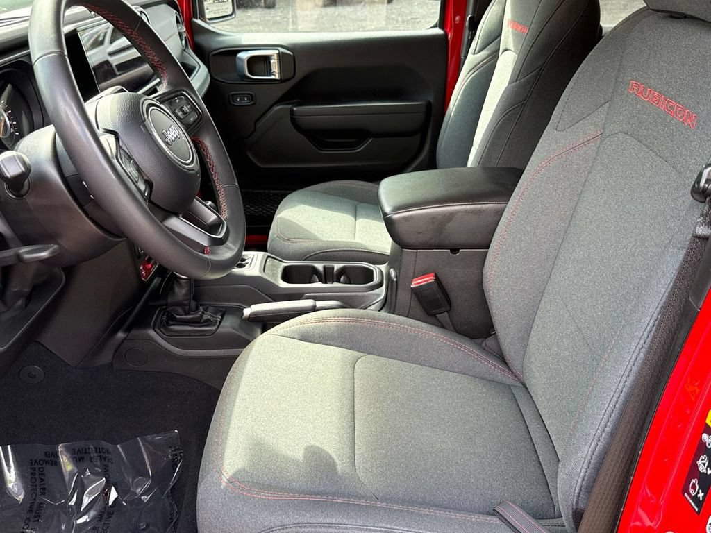 Used 2024 Jeep Wrangler Unlimited Rubicon AWD/4WD image 14
