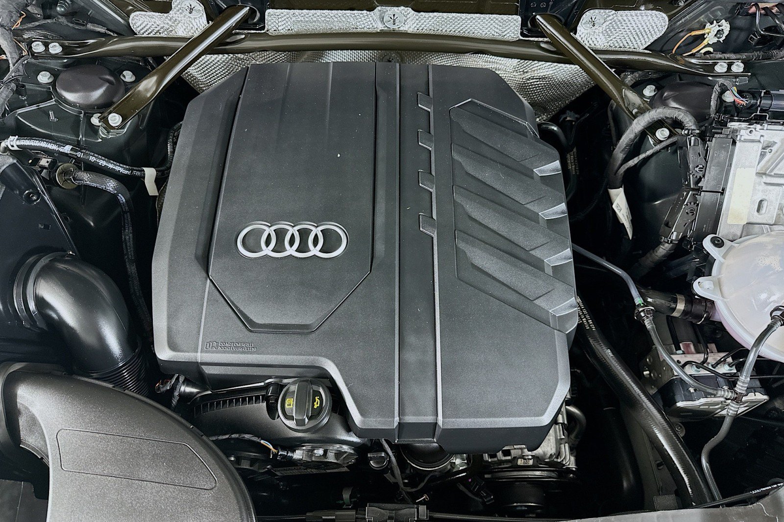 Used 2023 Audi Q5 2.0T Prestige w/ Prestige Package AWD/4WD image 12