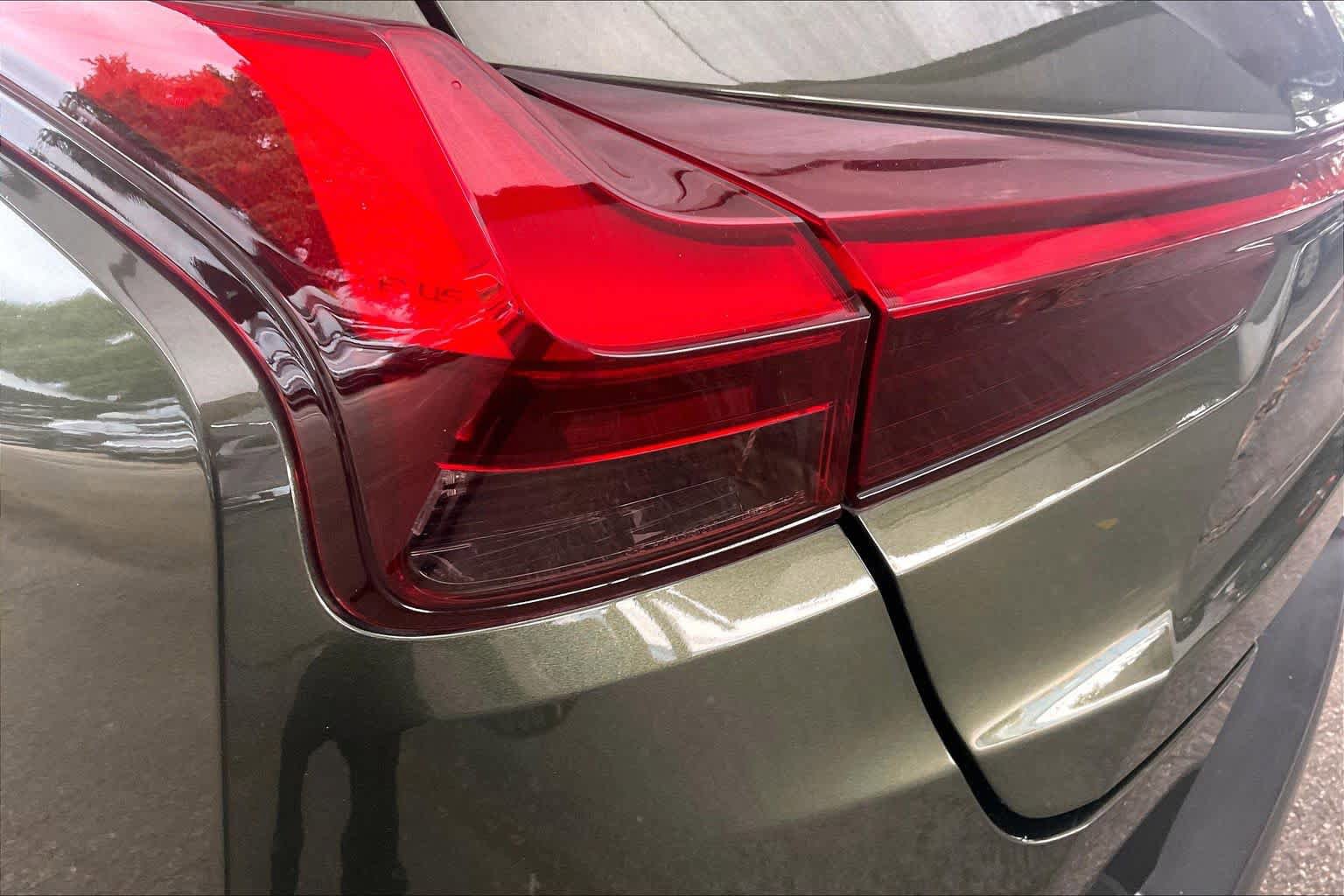 Used 2020 Lexus UX 250h w/ Accessory Package image 28
