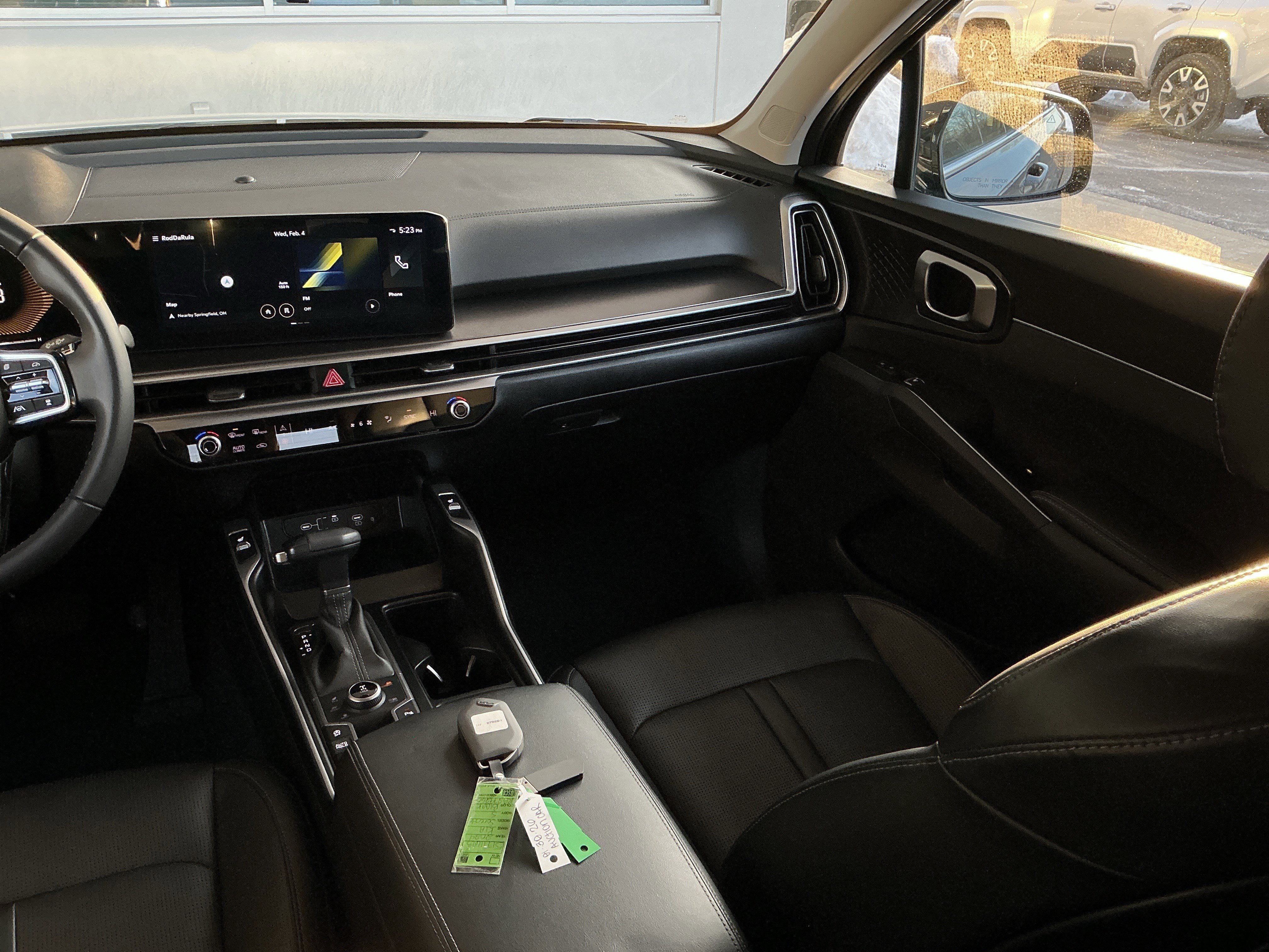 Used 2024 Kia Sorento S image 16