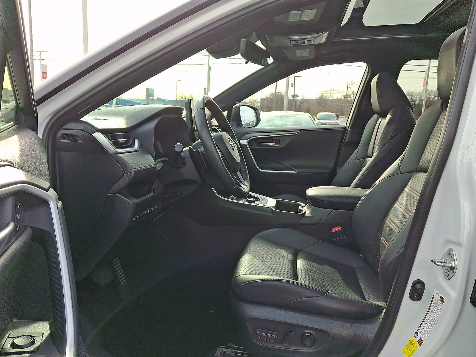 Used 2024 Toyota RAV4 XSE w/ Premium Package image 13