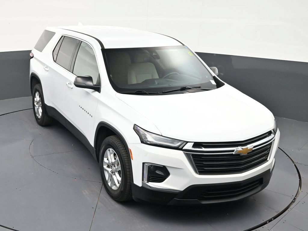 Used 2023 Chevrolet Traverse LS FWD image 18