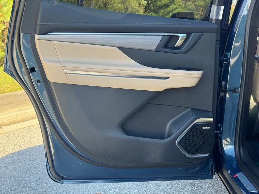 New 2026 Buick Enclave Preferred w/ Power Package image 21