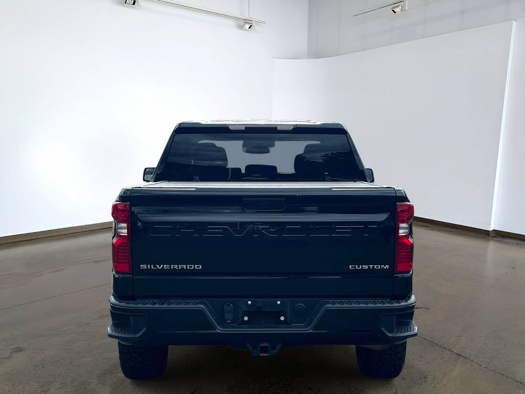 Used 2023 Chevrolet Silverado 1500 Custom AWD/4WD image 5