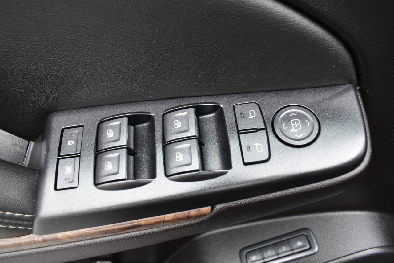 Used 2019 Chevrolet Suburban LT AWD/4WD image 42