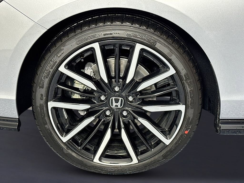 New 2026 Honda Accord Touring image 9