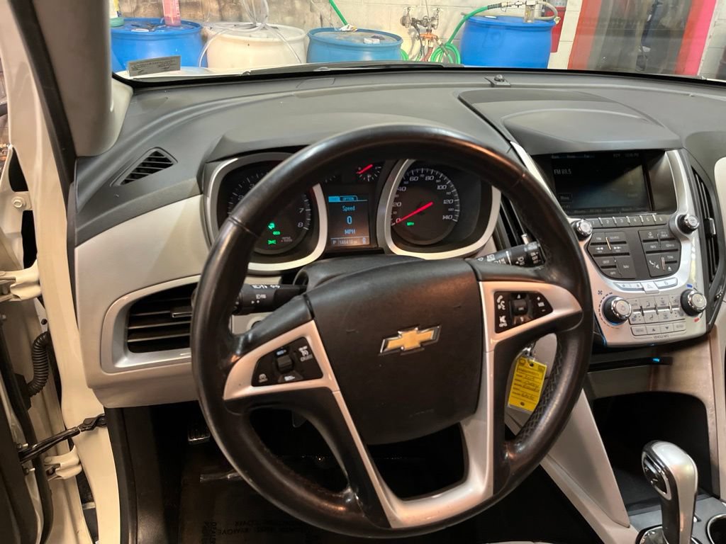 Used 2015 Chevrolet Equinox LT w/ Power Convenience Package FWD image 16