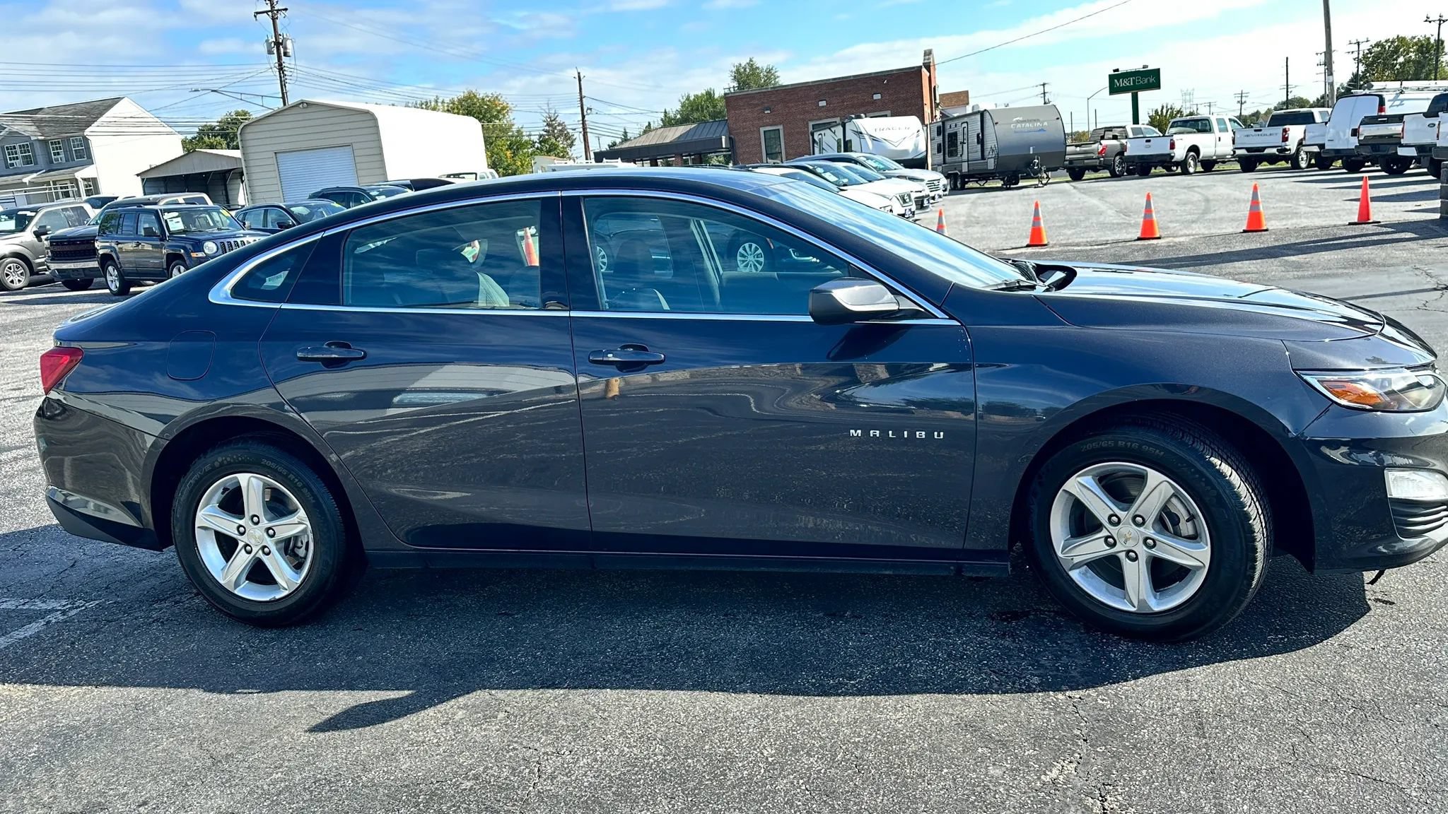 Used 2023 Chevrolet Malibu LT FWD image 4