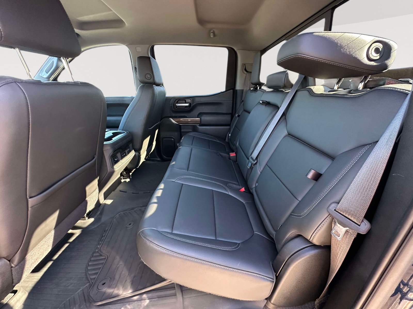 Used 2020 Chevrolet Silverado 1500 RST AWD/4WD image 28