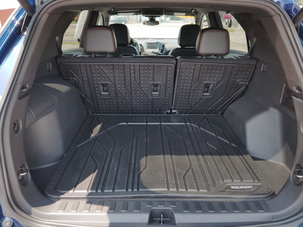 Used 2023 Chevrolet Equinox RS w/ LPO, Floor Liner Package FWD image 27