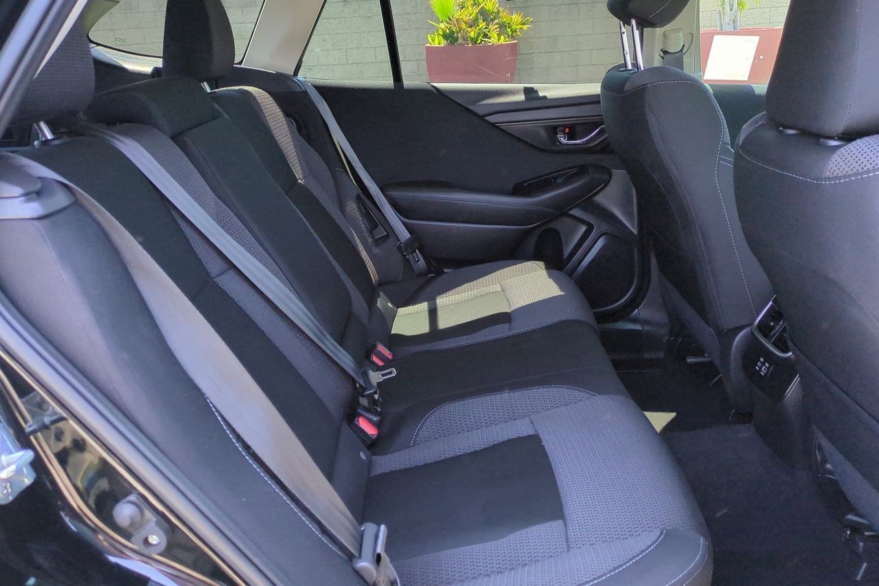 Used 2024 Subaru Outback Premium AWD/4WD image 23