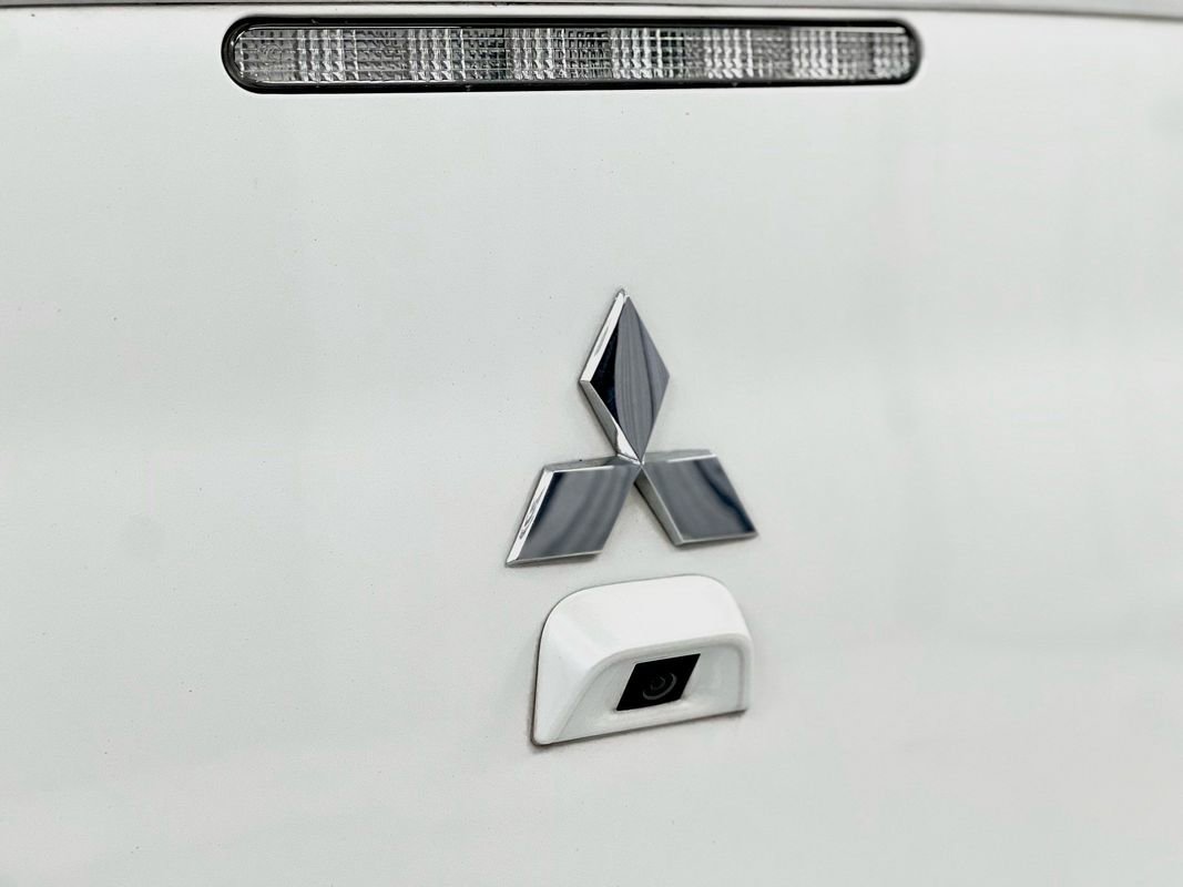 Used 2017 Mitsubishi Lancer ES image 34