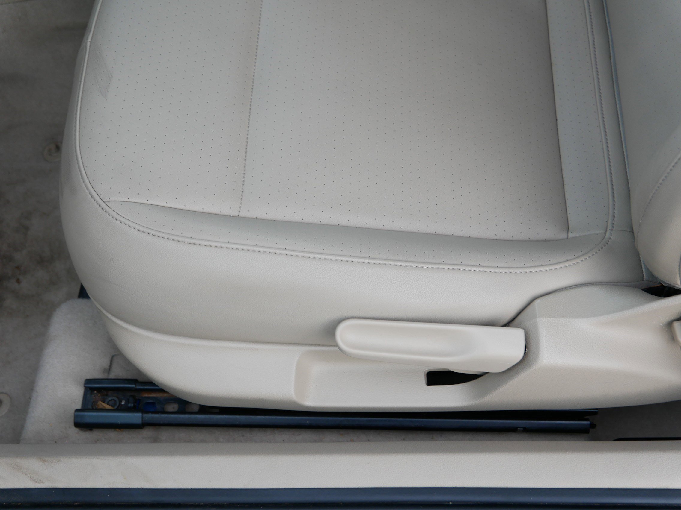 Used 2015 Volkswagen Beetle R-Line image 20