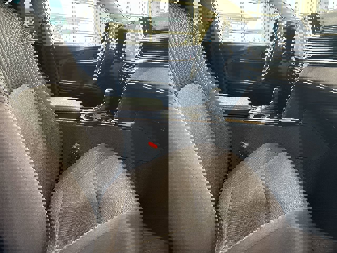 Used 2025 Toyota Camry LE image 25