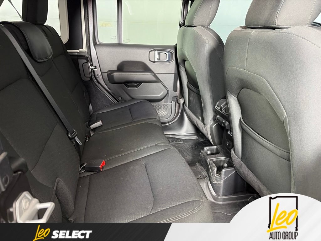 Used 2021 Jeep Wrangler Unlimited Sahara AWD/4WD image 13