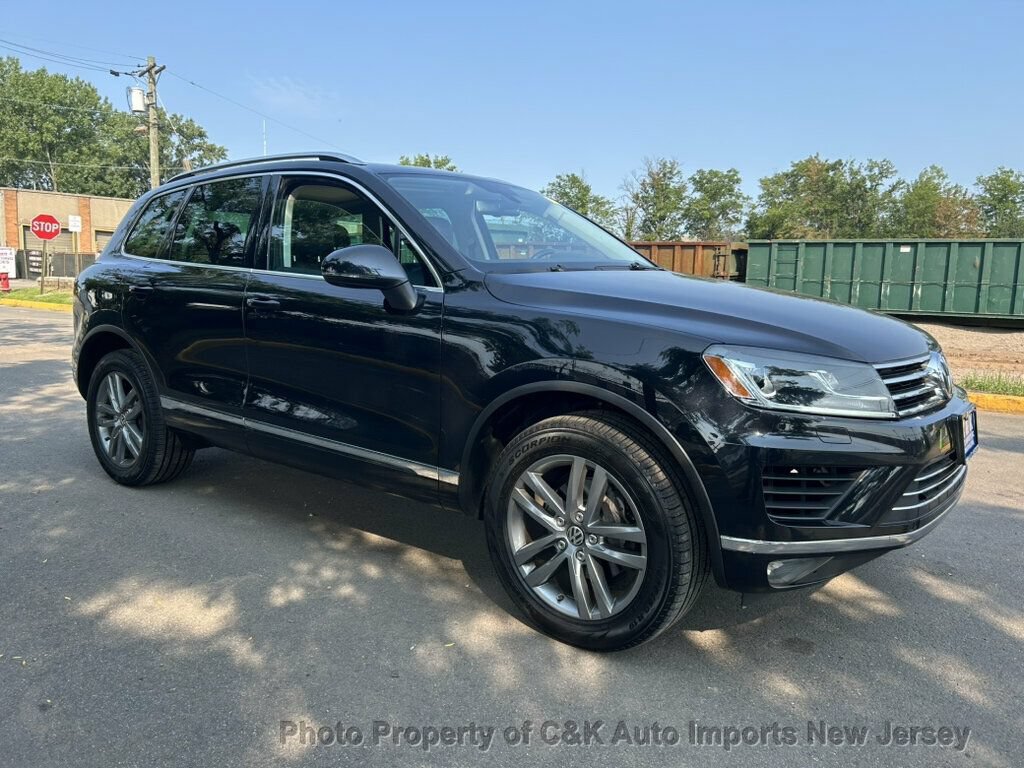 Used 2015 Volkswagen Touareg VR6 AWD/4WD image 7