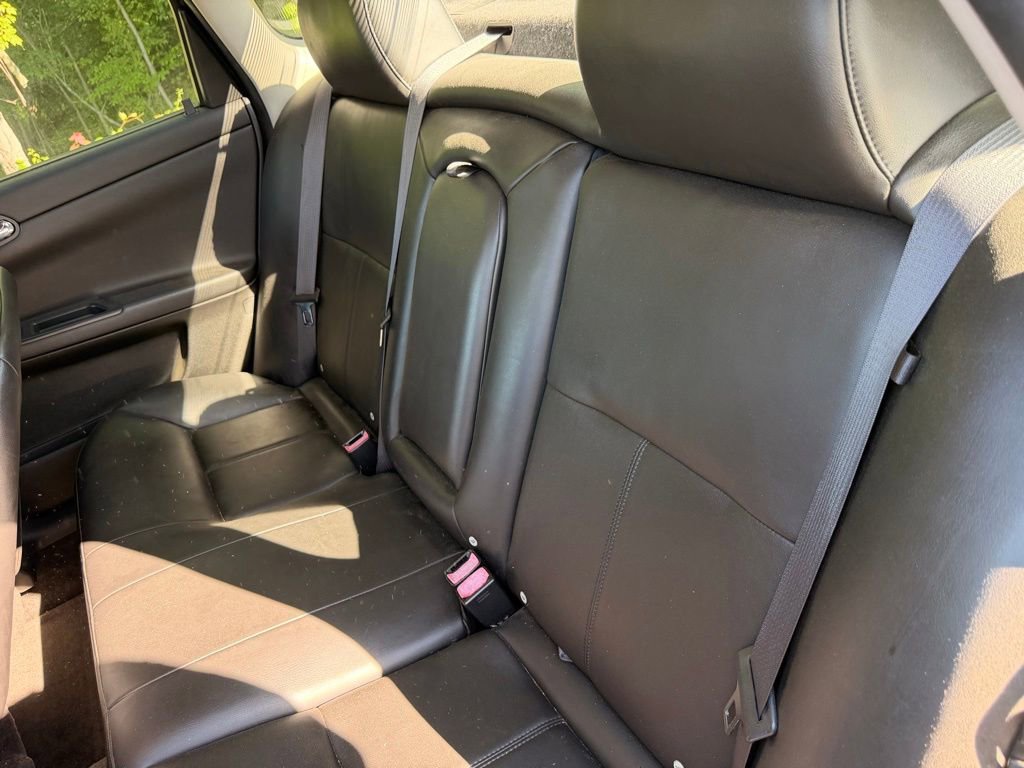 Used 2013 Chevrolet Impala LTZ FWD image 9