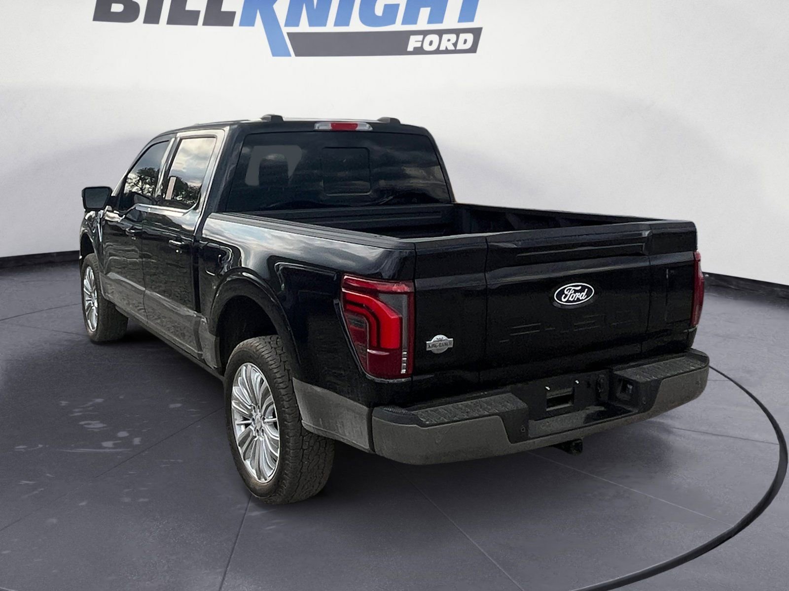Used 2025 Ford F150 King Ranch w/ FX4 Off-Road Package image 3