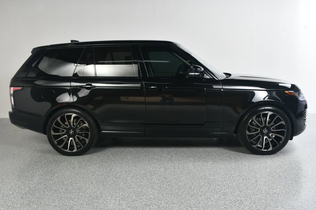 Used 2018 Land Rover Range Rover Supercharged image 4