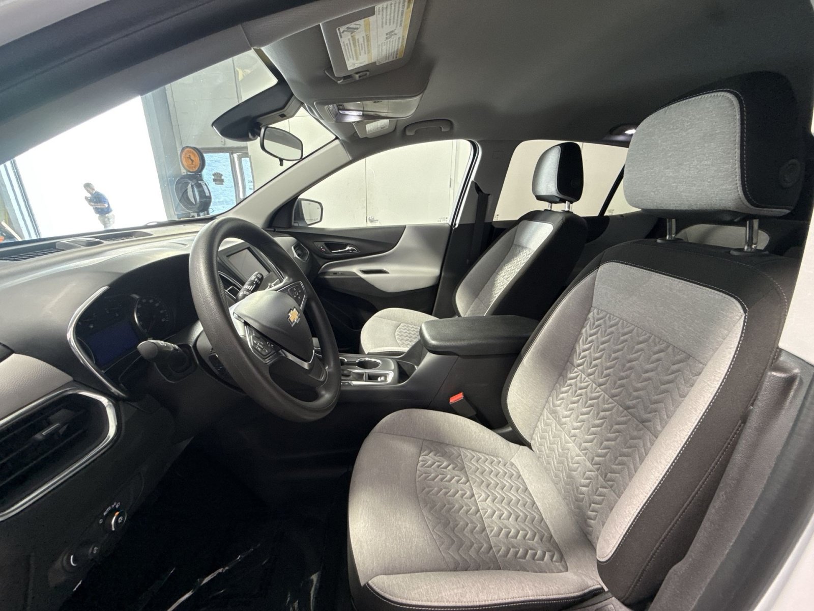 Used 2024 Chevrolet Equinox LS w/ LS Convenience Package AWD/4WD image 14