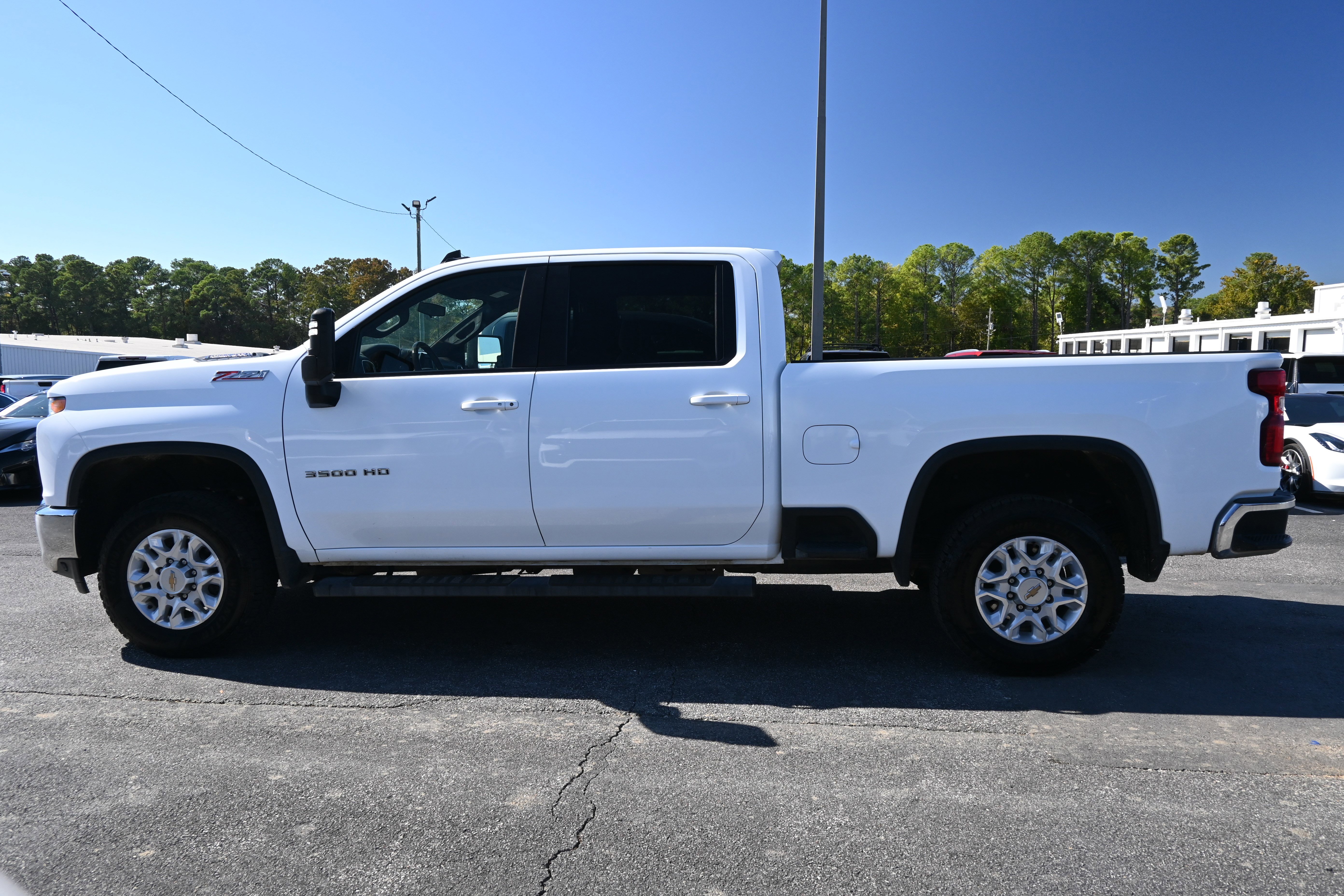 Used 2021 Chevrolet Silverado 3500 LT w/ Convenience Package image 7
