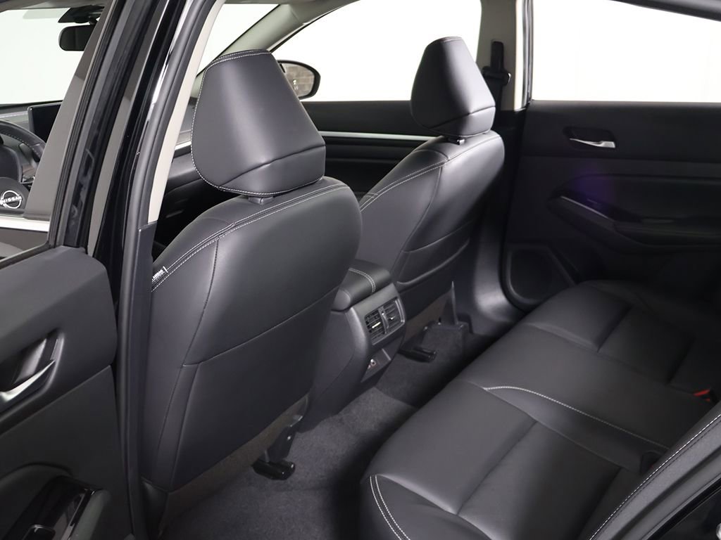 Used 2024 Nissan Altima 2.5 SL FWD image 29