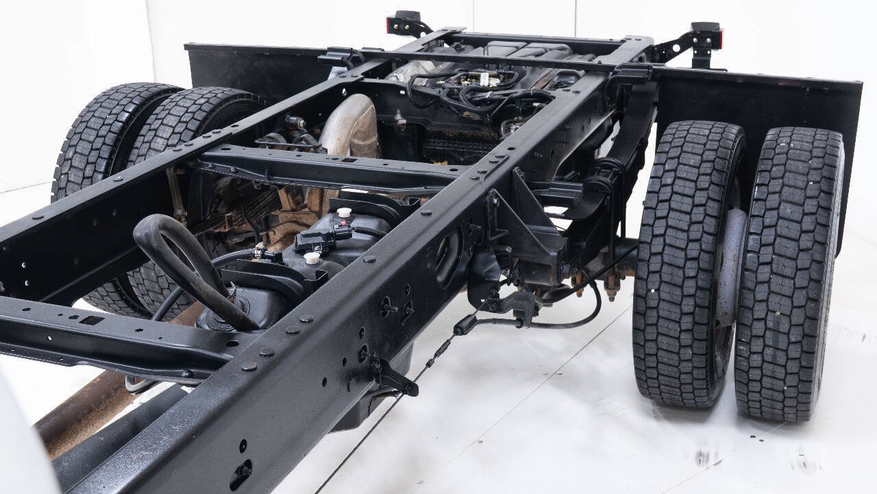 Used 2018 Ford F550 4x4 Regular Cab Super Duty image 63