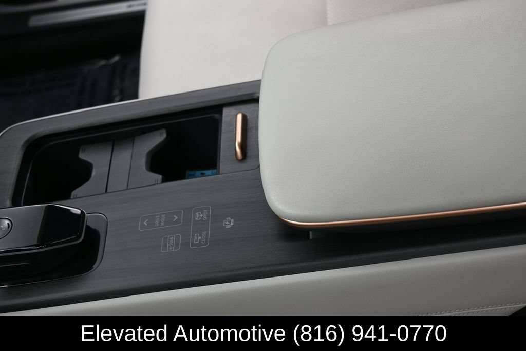 Certified 2024 Nissan Ariya AWD image 25