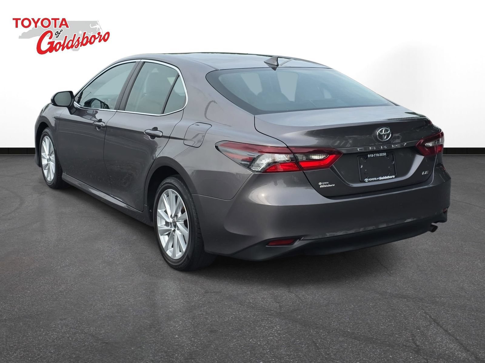 Used 2023 Toyota Camry LE FWD image 7