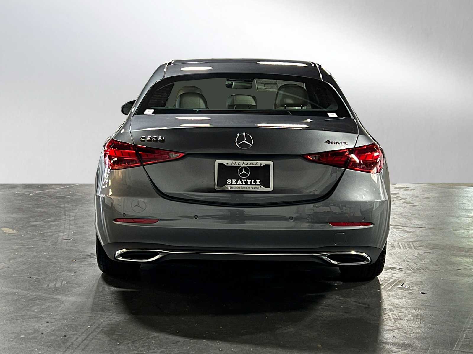 Used 2025 Mercedes-Benz C 300 4MATIC Sedan image 4