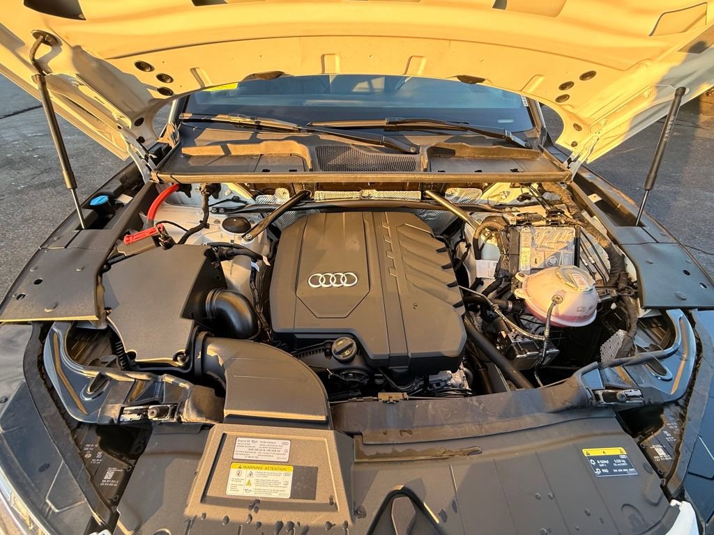 Used 2025 Audi Q5 2.0T Premium image 12
