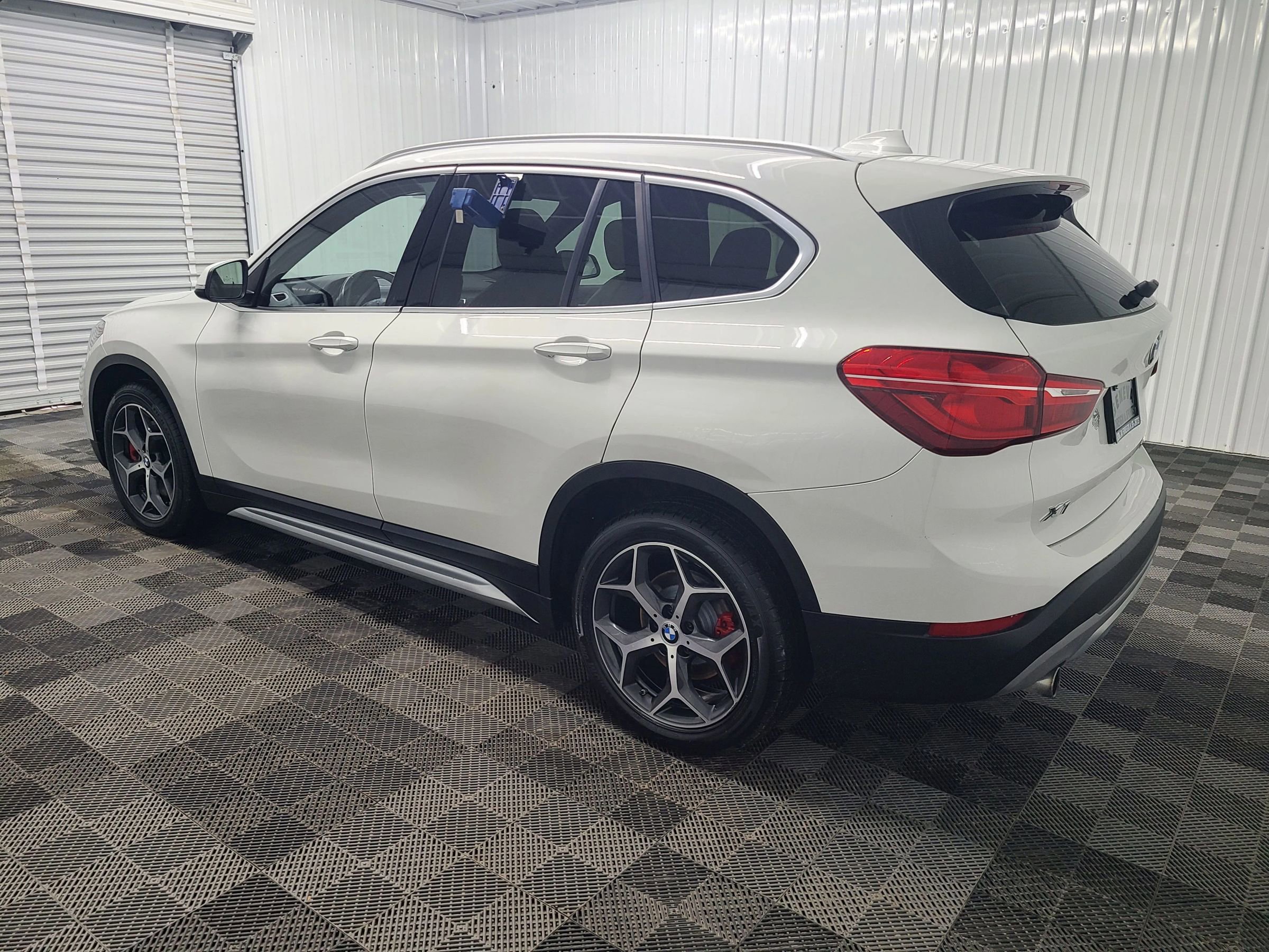 Used 2018 BMW X1 xDrive28i w/ Convenience Package image 9